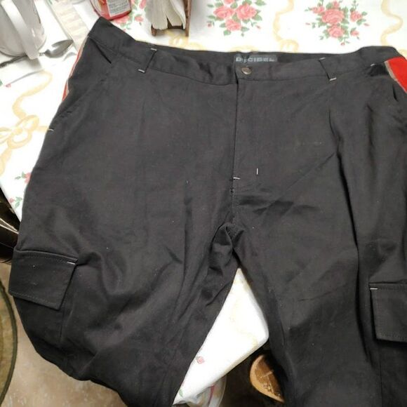 New Decibel Cargo Black Red Pants Size Men's 42/34 - Picture 3 of 4